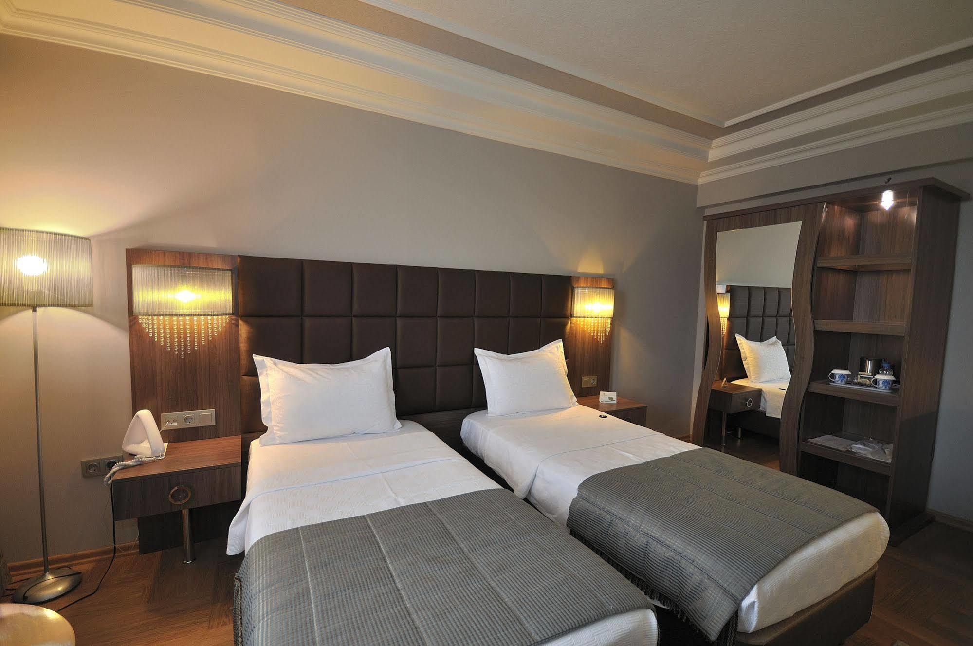 Grand Atakum Hotel Самсун Екстериор снимка