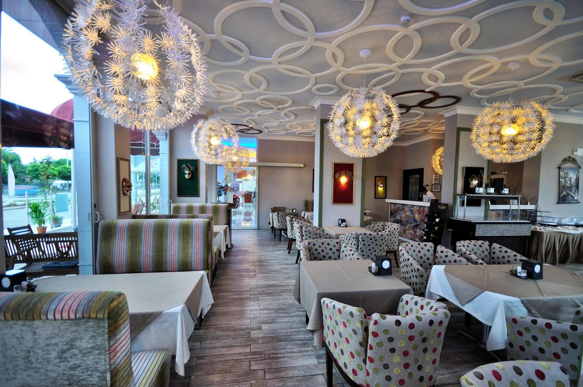 Grand Atakum Hotel Самсун Екстериор снимка